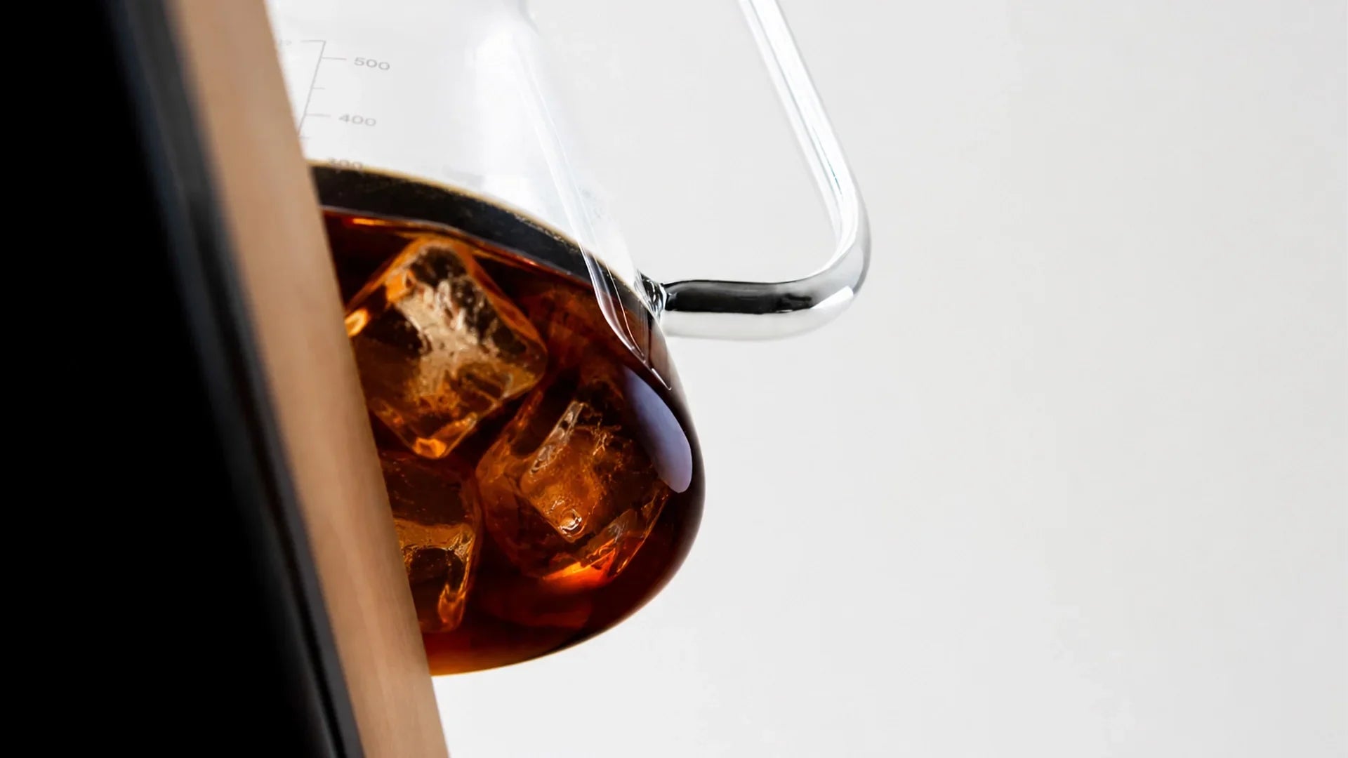 Japanese Iced Coffee: How to Make Iced Pour Over at Home (Flash Brew Guide)