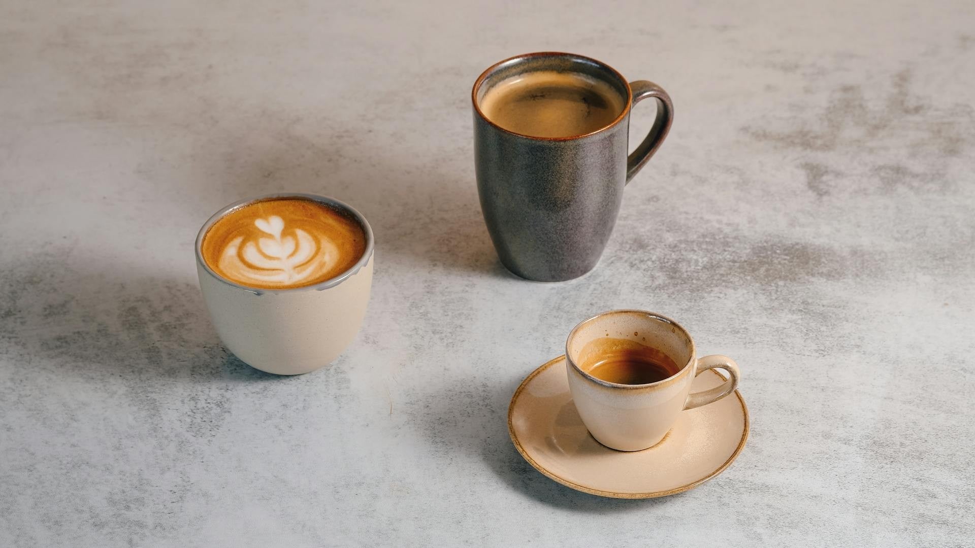 Standard Coffee Mug Size: 8oz, 10oz, 12oz, 16oz Explained