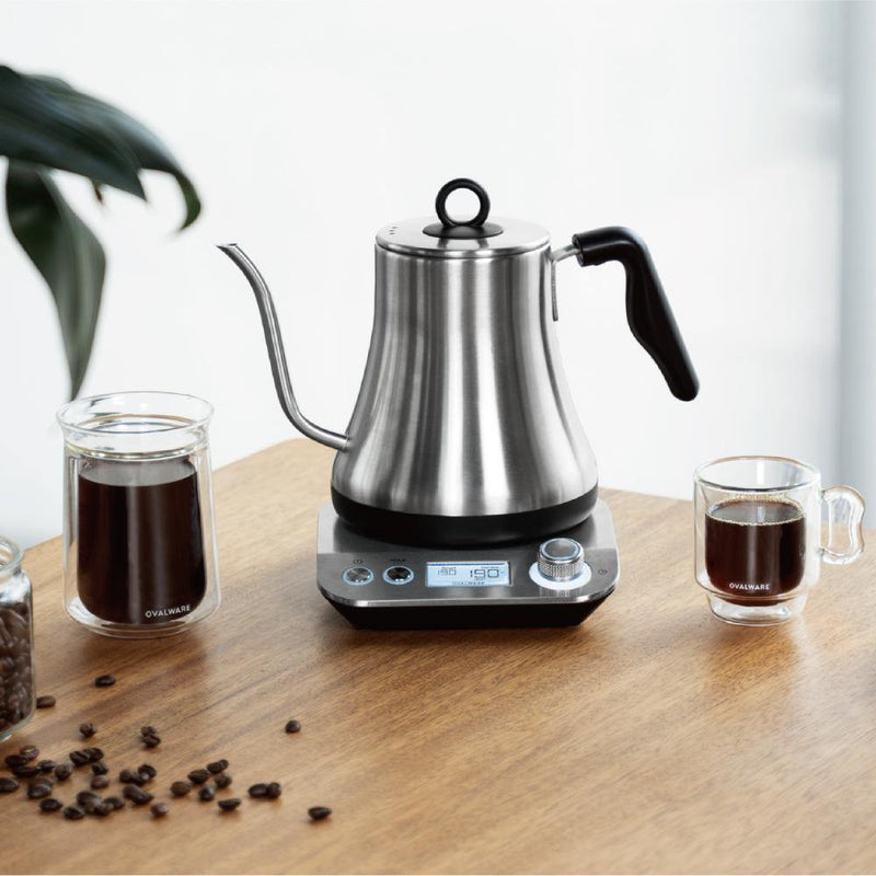 File:Brewing pour over coffee with kettle and scale.jpg - Wikimedia Commons